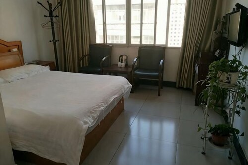Wudangshan Dazhong Hotel