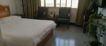 Wudangshan Dazhong Hotel