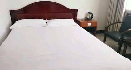 Wudangshan Dazhong Hotel