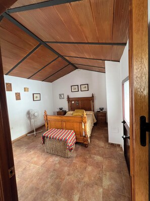 4 camere, Wi-Fi, lenzuola