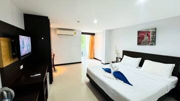 Standard Double Room | Minibar, desk, iron/ironing board, free WiFi