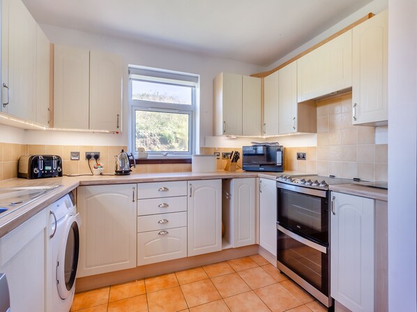 غسالة أطباق، كرسي للأطفال