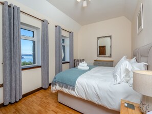 3 bedrooms, free WiFi, bed sheets