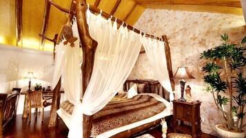 Cribs/infant beds