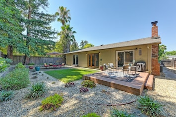 Nature, Outdoors, Yard, Chair, House