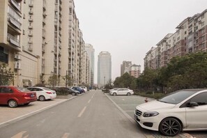 Free self-parking - Bengbu Flower Theme Apartment (Bengbu)