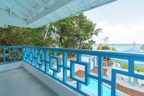 Property grounds - Spectacular Beach front villa, 5 bedrooms... a piece of paradise (Playa Juan Dolio)