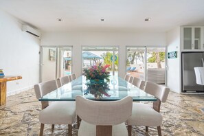 Dining - Spectacular Beach front villa, 5 bedrooms... a piece of paradise (Playa Juan Dolio)