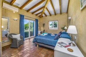 4 chambres, fer et planche à repasser, Wi-Fi gratuit, draps fournis
