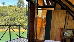 Comfort-Ferienhütte, Balkon, Seeblick