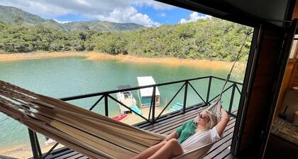 CASA DE CRISTAL HOSTAL