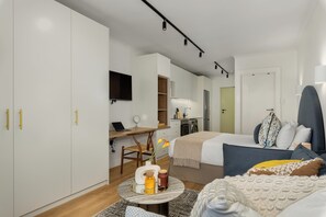 Zimmersafe, Bügeleisen/Bügelbrett, WLAN, Bettwäsche