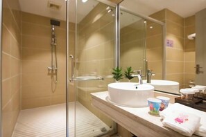 Iron/ironing board - Jiagao Business Hotel(FoShan NanHai WanKe) (Foshan)