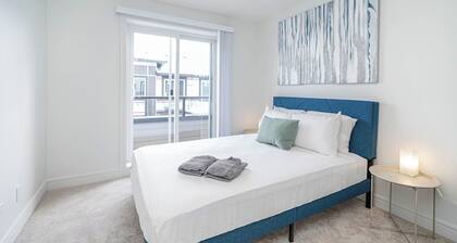 NEW Home, Double Car Garage & Close to Airport