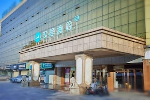 Exterior - HanTing Hotel (Zhuhai Jinwan Airport) (Zhuhai)