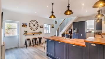 Dishwasher, high chair