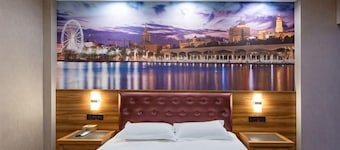Shell Hotel (Hefei Maanshan Road Hegongda Subway Station)