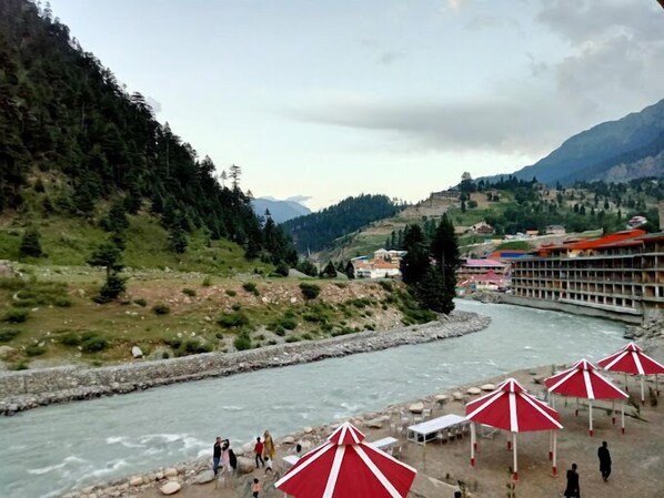 Exterior - U&G's Inn (Swat)