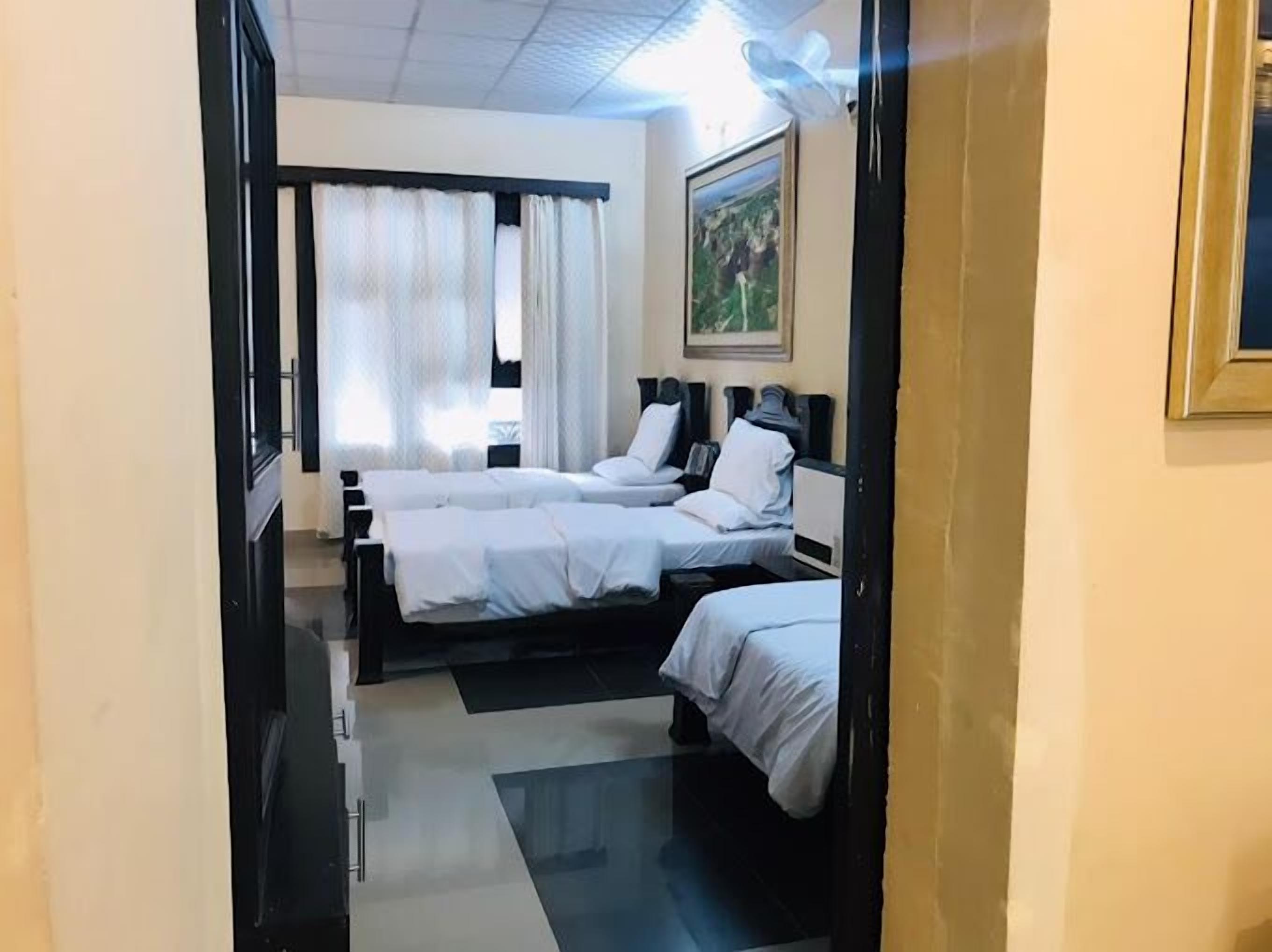 デラックス ダブルルーム | 防音設備、アイロン / アイロン台、WiFi (無料)