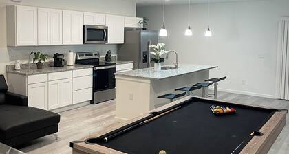 Home with Pool Table: Nature, Tranquility, close the Beach, Lake, USSSA.