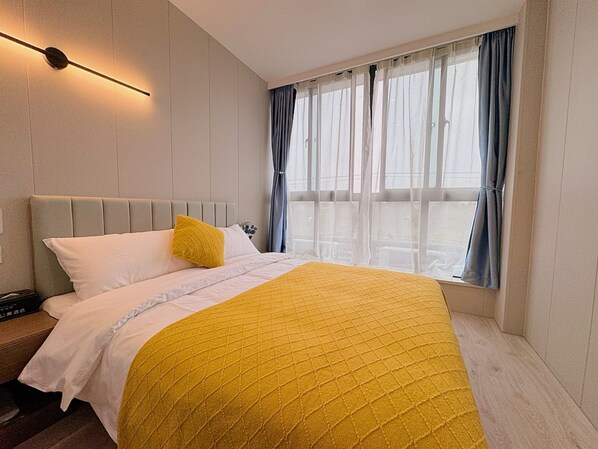 Comfort Double Room, City View | Blackout drapes, soundproofing, iron/ironing board, free WiFi - Ketangjian Apartment Hotel (Shanghai)