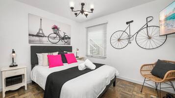 3 bedrooms, desk, iron/ironing board, travel crib