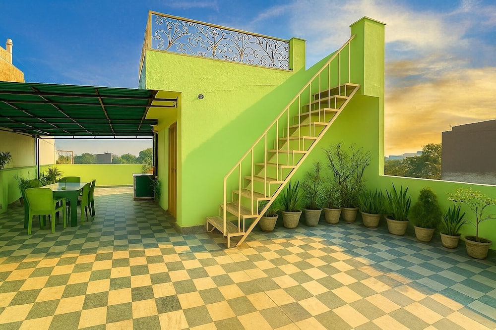 Anukampa paying guest house