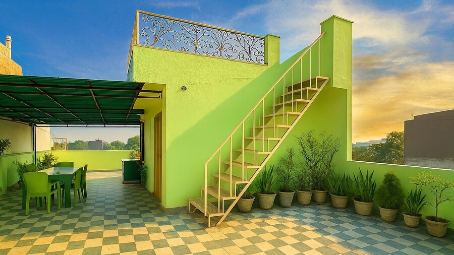 Anukampa paying guest house
