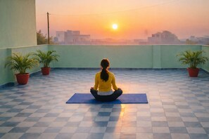 Rooftop terrace - Anukampa paying guest house  (Agra)