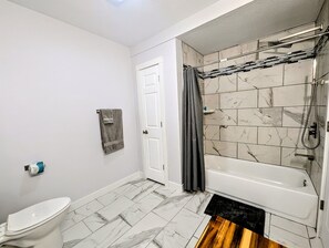 Towels - Updated apartment at Mid North Flats! (Pella)