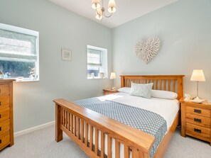 2 bedrooms, free WiFi, bed sheets - Tyn Giat Cottage offers a perfect home for your relaxing getaways. (Amlwch and North Anglesey Heritage Coast)