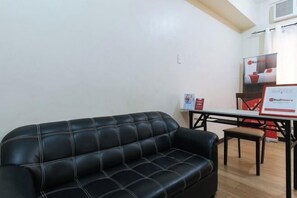 Interior - RedDoorz Plus @ Remarkable Hotel Alcala Pangasinan (Pangasinan)