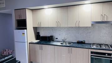 Mikrobølgeovn, ovn, opvaskemaskine