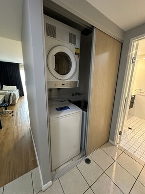 Interior - One Bedroom Spa Apartment (Hamilton)