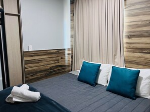 1 chambre, fer et planche à repasser, Wi-Fi gratuit, draps fournis