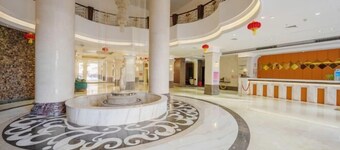 Shishi Laiya Fortune Hotel (Quanzhou South Railway Station)