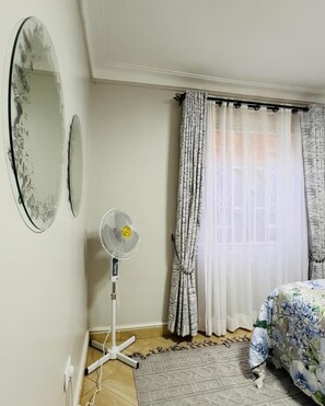 1 bedroom, Egyptian cotton sheets, premium bedding, down duvets - Hillz furnished Apartments  (Kampala)