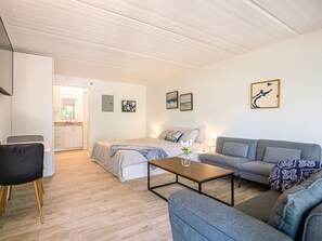 1 sovrum, skrivbord och wi-fi
