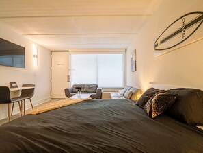 1 室のベッドルーム、WiFi、ベッドシーツ