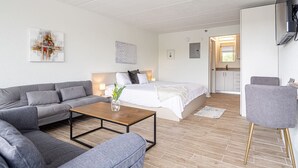 1 sovrum, skrivbord, wi-fi och sängkläder