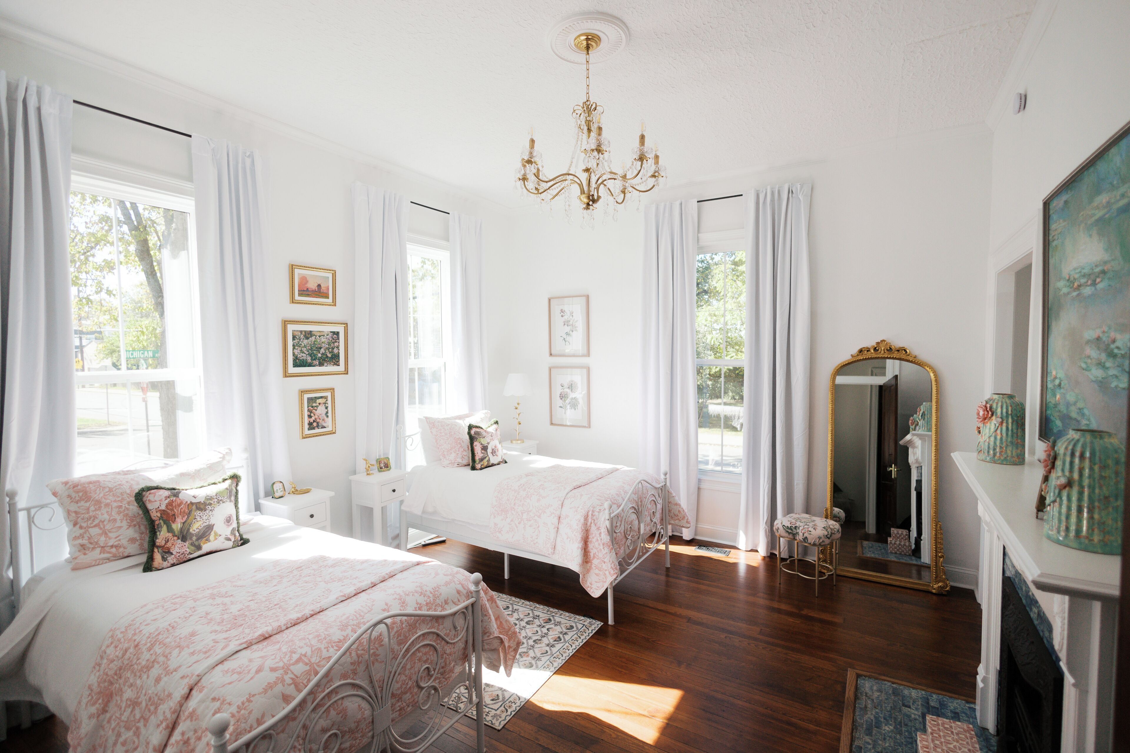 4 chambres, bureau, fer et planche à repasser, Wi-Fi gratuit