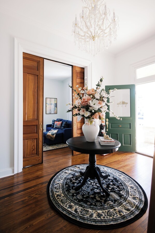 Interior - Luxury Chic Victorian • Big Groups • BACH • Pets (Nashville)