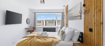 Seaside Escape: Warm & Cosy Winter Getaway by the Sea
