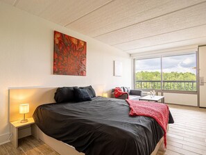 1 sovrum, skrivbord, wi-fi och sängkläder