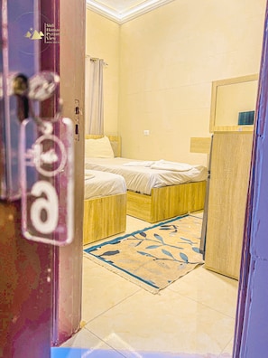 Deluxe Twin Room | Soundproofing, free WiFi, bed sheets
