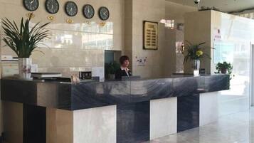 المنشأة من الداخل