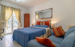 3 bedrooms, free WiFi - Cozy home in Sayalonga with WiFi (Sayalonga)