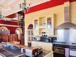 Dishwasher - 5 bedroom accommodation in Criccieth (Criccieth)