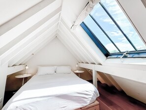 2 bedrooms, free WiFi, bed sheets - 2 bedroom accommodation in Norton St Philip, near Bath (Norton St Philip, near Bath)