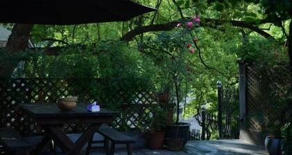 Hangzhou Xuanzhe Homestay (Xihu Scenic Area Meijiawu)
